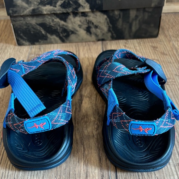 Women's Chaco ZVOLV Waltz Navy Sandals. Size 8. Worn once. - Picture 3 of 7